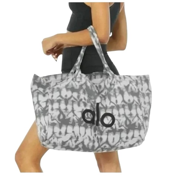 alo womens Iconic Shopper Tote Grey Tie dye oversized open front bag - Picture 1 of 7